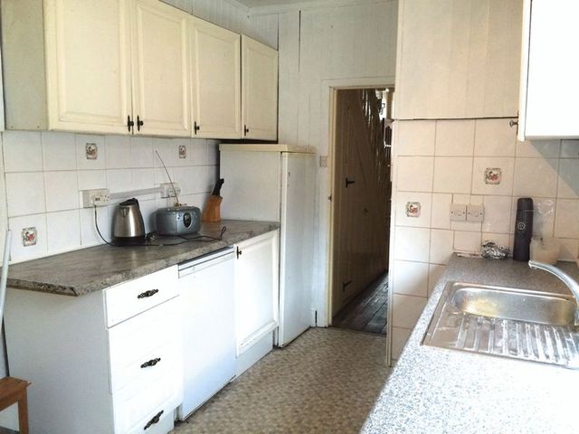  Image of 3 bedroom Terraced house to rent in Vicarage Road Redfield Bristol BS5 at Vicarage Road Redfield Bristol, BS5 9AF