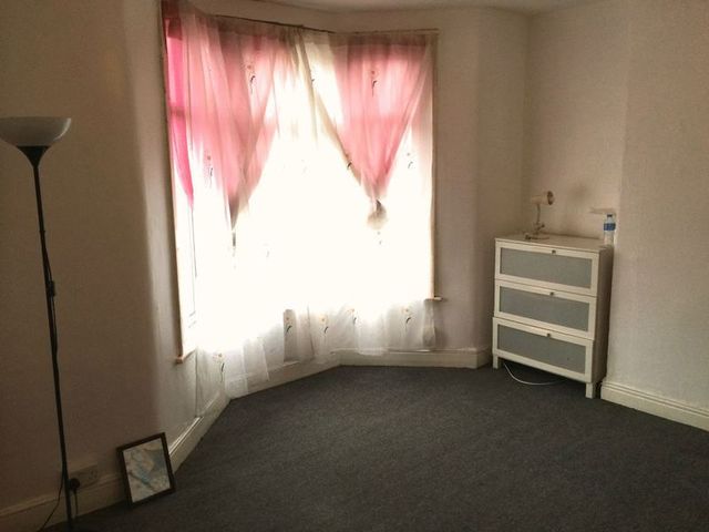  Image of 3 bedroom Terraced house to rent in Vicarage Road Redfield Bristol BS5 at Vicarage Road Redfield Bristol, BS5 9AF