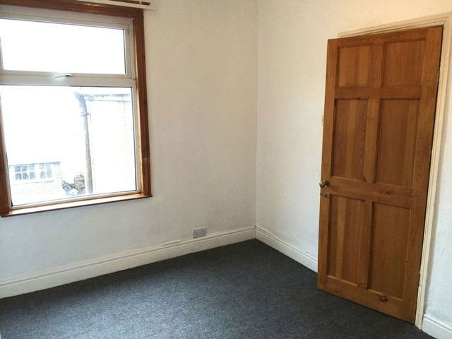  Image of 3 bedroom Terraced house to rent in Vicarage Road Redfield Bristol BS5 at Vicarage Road Redfield Bristol, BS5 9AF