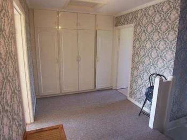  Image of 3 bedroom Maisonette to rent in Victoria Road Ferndown BH22 at Ferndown, BH22 9HU