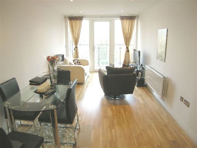  Image of 1 bedroom Property to rent in Battersea Park Road London SW8 at Viridian Battersea Park Road Battersea Park Road, SW8 4DB