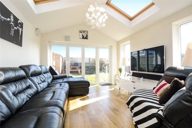  Image of 5 bedroom Detached house for sale in Wainwright Close Wokingham RG40 at Wokingham Berkshire Wokingham, RG40 1PE