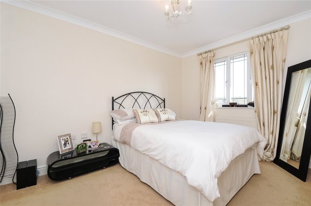  Image of 5 bedroom Detached house for sale in Wainwright Close Wokingham RG40 at Wokingham Berkshire Wokingham, RG40 1PE