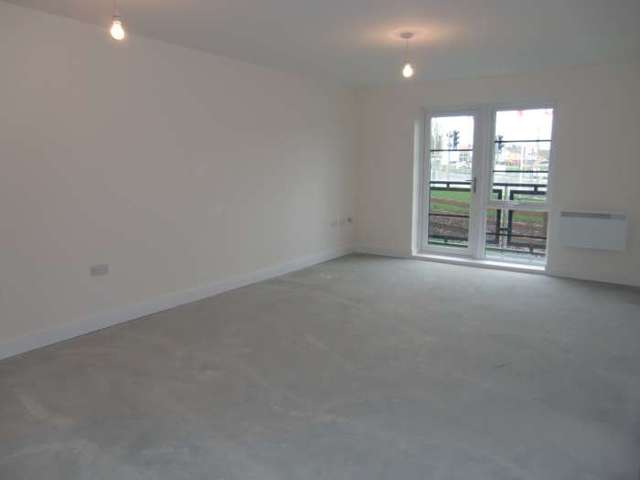  Image of 2 bedroom Apartment to rent in Wallis Square Farnborough GU14 at Wallis Square  Farnborough, GU14 7GS