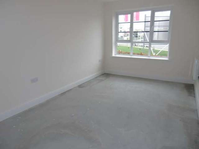  Image of 2 bedroom Apartment to rent in Wallis Square Farnborough GU14 at Wallis Square  Farnborough, GU14 7GS