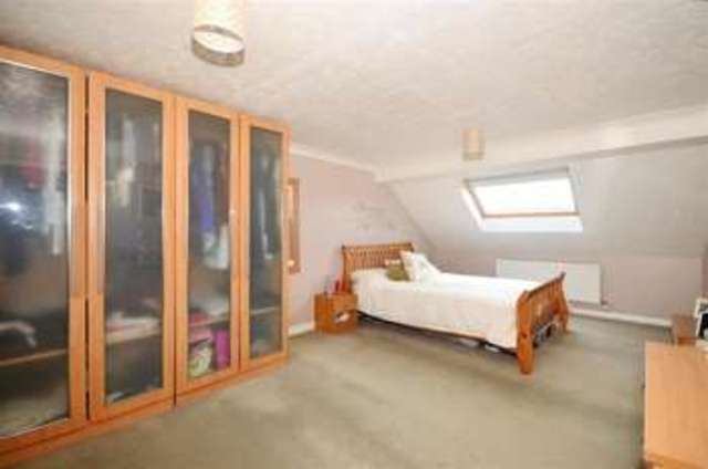  Image of 6 bedroom Bungalow for sale in Ware Street Weavering Maidstone ME14 at Weavering Maidstone Maidstone, ME14 5LA