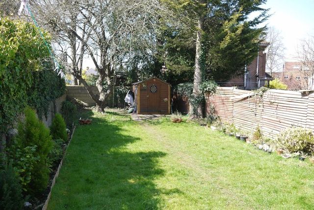  Image of 3 bedroom Semi-Detached house for sale in Warren Avenue Shirley Southampton SO16 at Warren Avenue  Southampton, SO16 6AA
