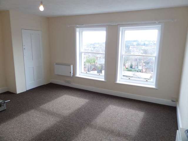  Image of 1 bedroom Studio flat to rent in Watts Avenue Rochester ME1 at Watts Avenue  Rochester, ME1 1RX