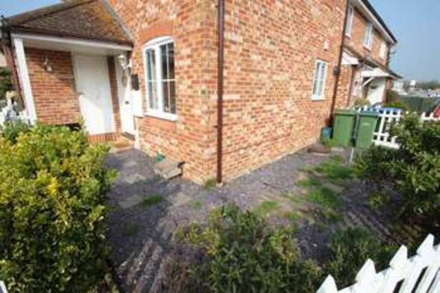  Image of 1 bedroom End of Terrace for sale in Weldon Drive West Molesey KT8 at West Molesey Surrey, KT8 2QR
