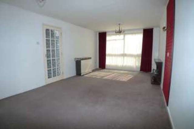  Image of 2 bedroom Flat for sale in Wessex Drive Erith DA8 at Wessex Drive  Erith, DA8 3AH