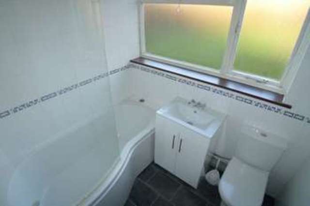  Image of 2 bedroom Flat for sale in Wessex Drive Erith DA8 at Wessex Drive  Erith, DA8 3AH
