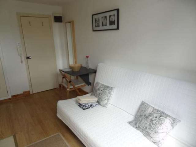  Image of Flat to rent in West Cromwell Road London SW5 at West Cromwell Road West Brompton London, SW5 9QL