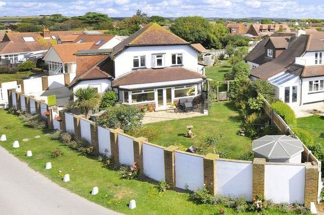  Image of 4 bedroom Detached house for sale in West Drive Ferring Worthing BN12 at West Drive Ferring Worthing, BN12 5QY