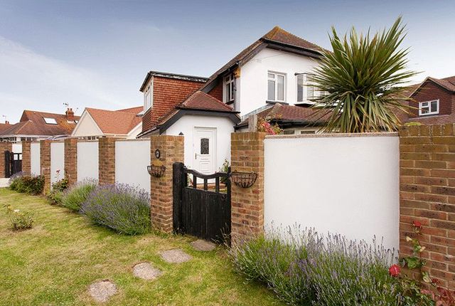  Image of 4 bedroom Detached house for sale in West Drive Ferring Worthing BN12 at West Drive Ferring Worthing, BN12 5QY
