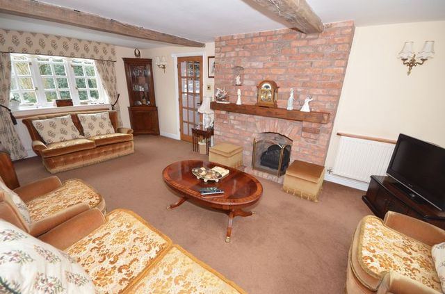 Image of 4 bedroom Detached house for sale in West End Ashton Chester CH3 at West End Ashton Chester, CH3 8DG