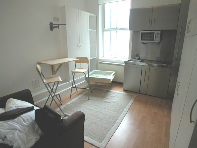 Image of Flat to rent in West End Lane London NW6 at West Hampstead London West Hampstead, NW6 2PB