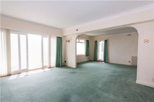  Image of 2 bedroom Flat for sale in West Parade Bexhill-on-Sea TN39 at East Sussex, TN39 3DS