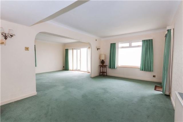  Image of 2 bedroom Flat for sale in West Parade Bexhill-on-Sea TN39 at East Sussex, TN39 3DS