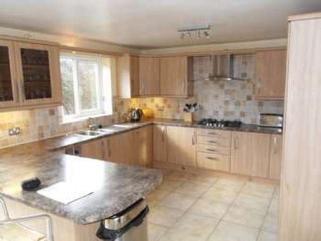  Image of 5 bedroom Detached house for sale in Westbury Lane Newport Pagnell MK16 at Newport Pagnell, MK16 8JA