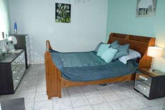  Image of 5 bedroom Detached house for sale in Westbury Lane Newport Pagnell MK16 at Newport Pagnell, MK16 8JA