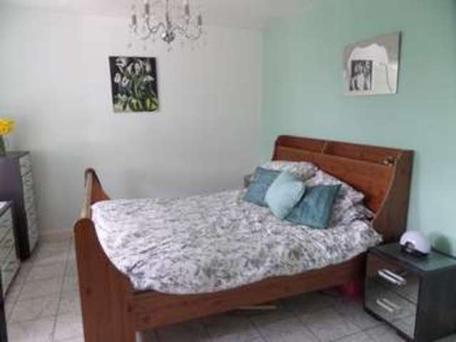  Image of 5 bedroom Detached house for sale in Westbury Lane Newport Pagnell MK16 at Newport Pagnell, MK16 8JA