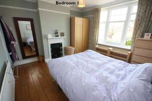  Image of 3 bedroom Semi-Detached house for sale in Western Avenue Woodley Reading RG5 at Woodley, RG5 3BH