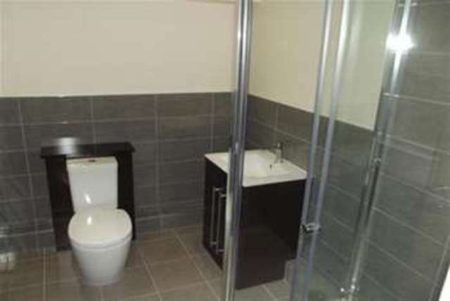  Image of 2 bedroom Flat to rent in Western Bank Sheffield S10 at Sheffield, S10 2TJ
