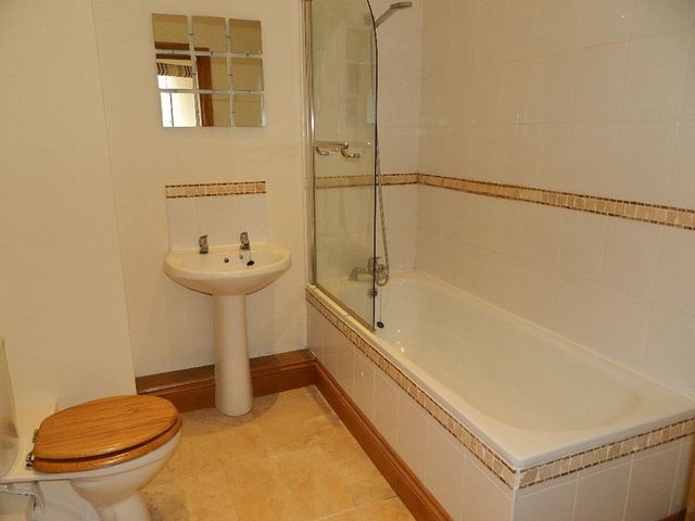  Image of 1 bedroom Flat for sale in Locking Road Weston-super-Mare BS23 at Locking Road  Weston-Super-Mare, BS23 3EN