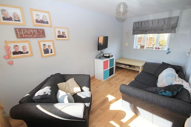  Image of 3 bedroom Detached house for sale in Kent Close Westoning Bedford MK45 at Kent Close Westoning Westoning, MK45 5LW