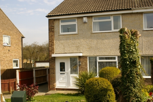  Image of 3 bedroom Semi-Detached house to rent in Hathaway Drive Leeds LS14 at HATHAWAY DRIVE WHINMOOR LEEDS, LS14 2DJ