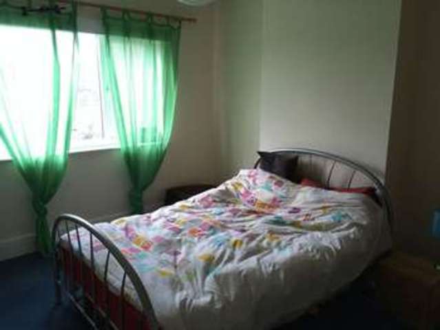  Image of 2 bedroom Terraced house to rent in Whitehall Road Redfield Bristol BS5 at Whitehall Road Whitehall Bristol, BS5 9BP