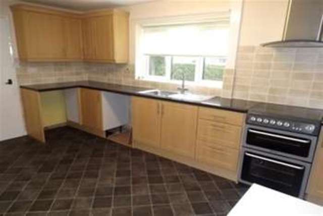 Image of 3 bedroom Detached house to rent in Whitworth Road Chesterfield S41 at Chesterfield, S41 7DL