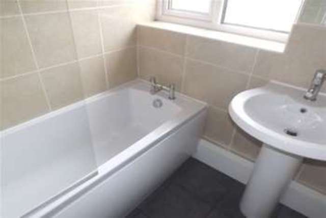  Image of 3 bedroom Detached house to rent in Whitworth Road Chesterfield S41 at Chesterfield, S41 7DL