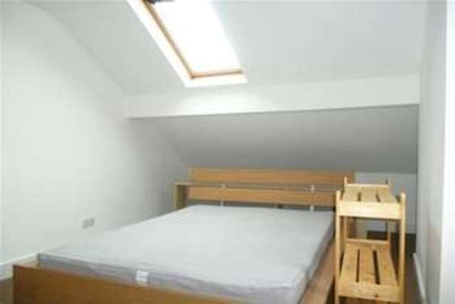  Image of 1 bedroom Flat to rent in Wilbraham Road Fallowfield Manchester M14 at Manchester, M14 6JS
