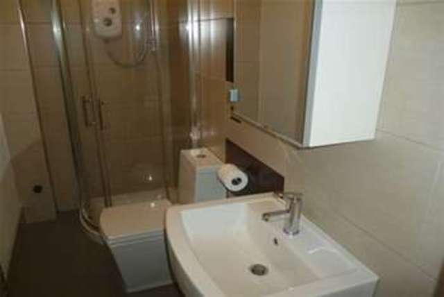  Image of 1 bedroom Flat to rent in Wilbraham Road Fallowfield Manchester M14 at Manchester, M14 6JS