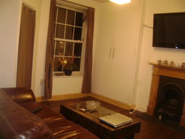  Image of 1 bedroom Apartment to rent in Deptford Church Street London SE8 at Deptford High Street, SE8 4SG