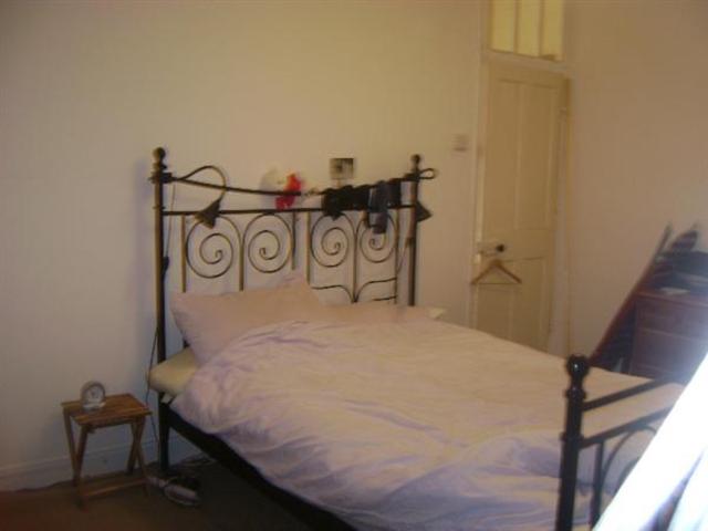  Image of 1 bedroom Apartment to rent in Deptford Church Street London SE8 at Deptford High Street, SE8 4SG
