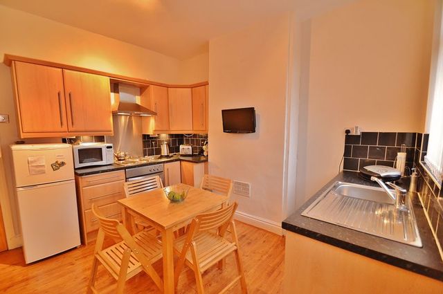  Image of 2 bedroom Terraced house to rent in Winifred Street Eccles Manchester M30 at Winifred Street Eccles Manchester, M30 8PG
