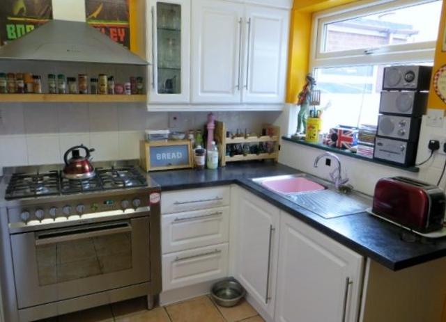  Image of 2 bedroom End of Terrace for sale in Winslade Crescent Perth Street Hull HU5 at Perth Street  Hull, HU5 3NX