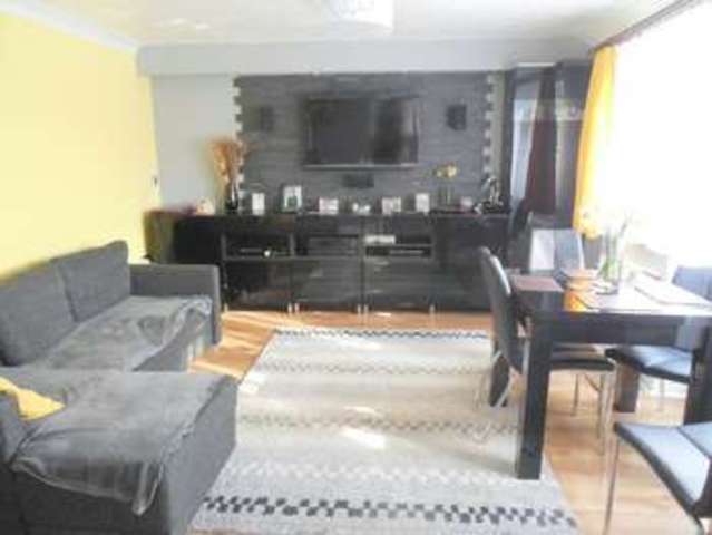  Image of 2 bedroom Flat for sale in Winslet Place Oxford Road Tilehurst Reading RG30 at Winslet Place  Reading, RG30 1EN