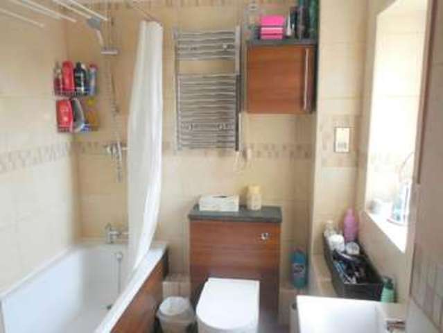  Image of 2 bedroom Flat for sale in Winslet Place Oxford Road Tilehurst Reading RG30 at Winslet Place  Reading, RG30 1EN