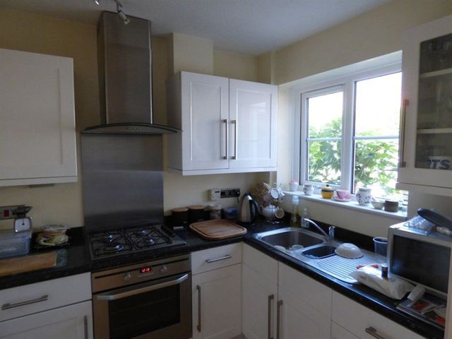  Image of 2 bedroom Detached house to rent in Davy Close Wokingham RG40 at Davy Close Wokingham Wokingham, RG40 2LW