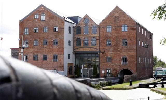  Image of 2 bedroom Flat to rent in Kent Avenue Walsall WS2 at Walsall, WS2 8SD