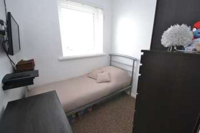  Image of 3 bedroom Town House for sale in Woodbridge Close Eastmoor Wakefield WF1 at Eastmoor Wakefield West Yorkshire, WF1 4LN
