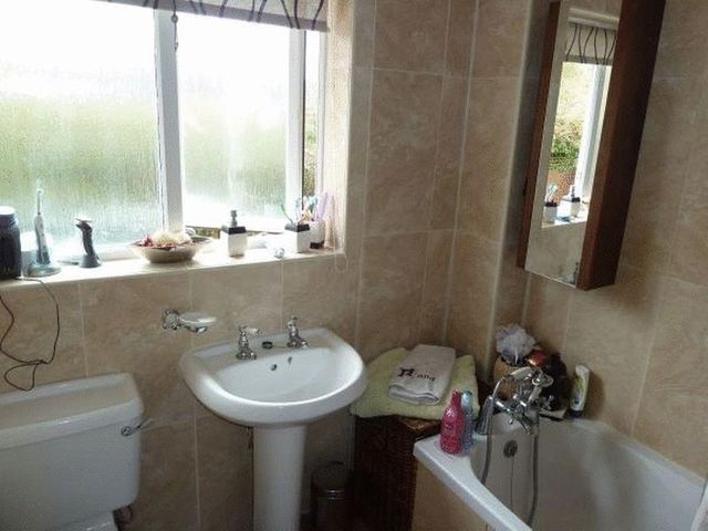  Image of 4 bedroom Detached house to rent in Woodcock Close Rednal Birmingham B31 at Woodcock Close  Birmingham, B31 5EH