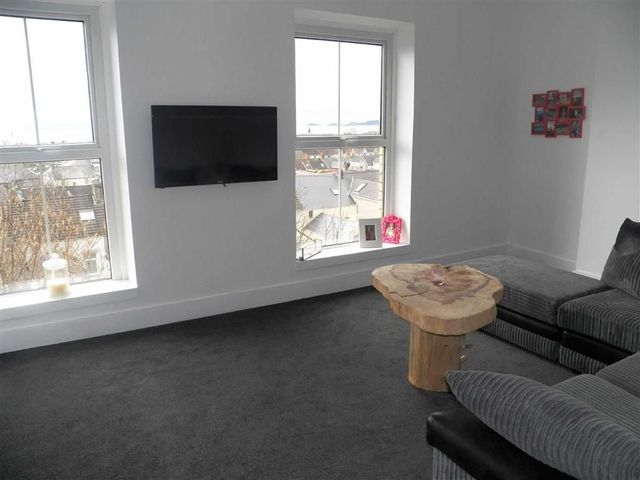  Image of 3 bedroom Property for sale in Woodlands Terrace Swansea SA1 at Woodlands Terrace Mount Pleasant Mount Pleasant, SA1 6BR