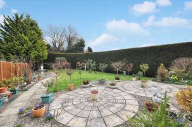  Image of 3 bedroom Detached house for sale in The Spears Yarnton Kidlington OX5 at Yarnton Kidlington Oxfordshire, OX5 1NS