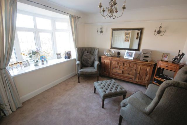  Image of 3 bedroom Detached house for sale in York Crescent Lee-on-the-Solent PO13 at York Crescent  Lee-On-The-Solent, PO13 9AX