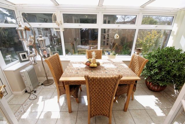  Image of 3 bedroom Detached house for sale in York Crescent Lee-on-the-Solent PO13 at York Crescent  Lee-On-The-Solent, PO13 9AX