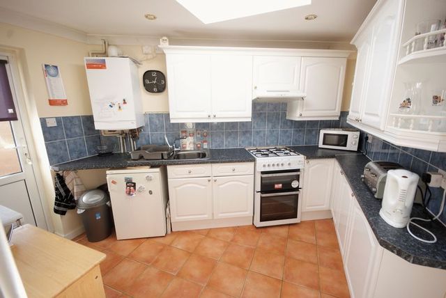  Image of 3 bedroom Detached house for sale in York Crescent Lee-on-the-Solent PO13 at York Crescent  Lee-On-The-Solent, PO13 9AX